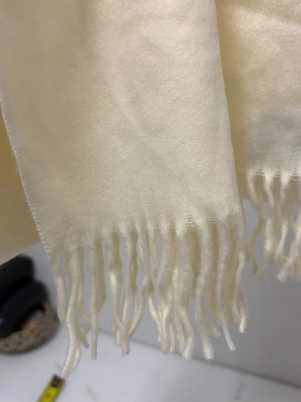 V. FRAAS Cream Fringe Scarf - Lightweight Wrap